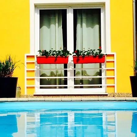 西佩基别墅酒店 3*